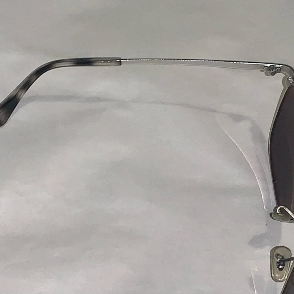 Ray-Ban Classic Metal Frame 
 Sunglasses with Case - Picture 13 of 16